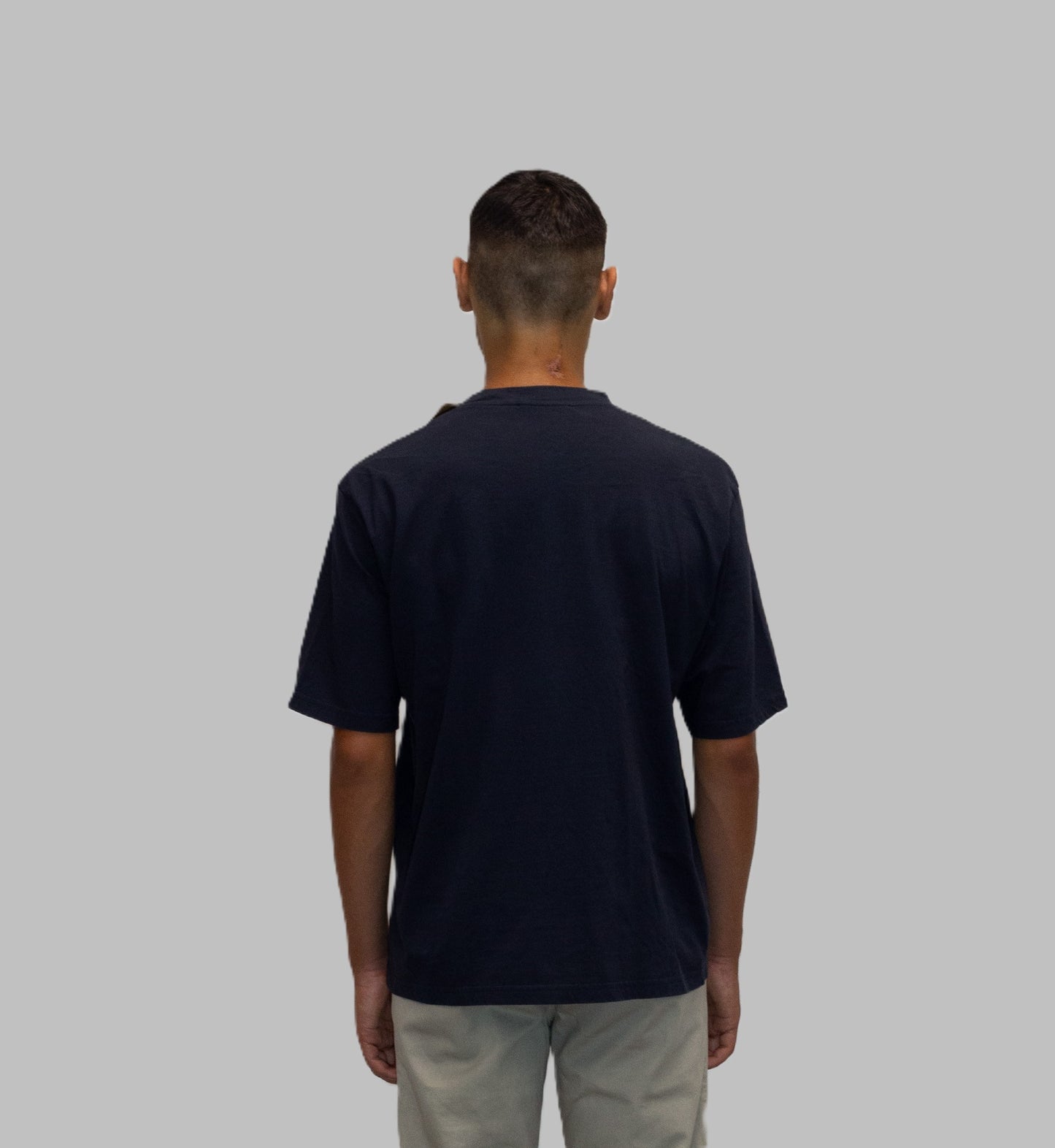 T-shirt a maniche corte blu con stampa