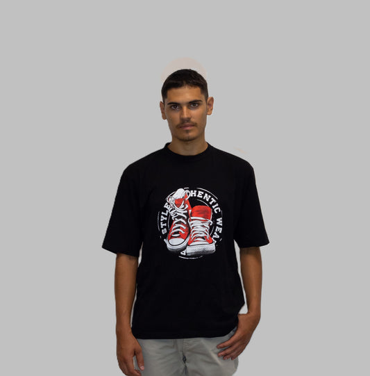 T-shirt a maniche corte nera con stampa