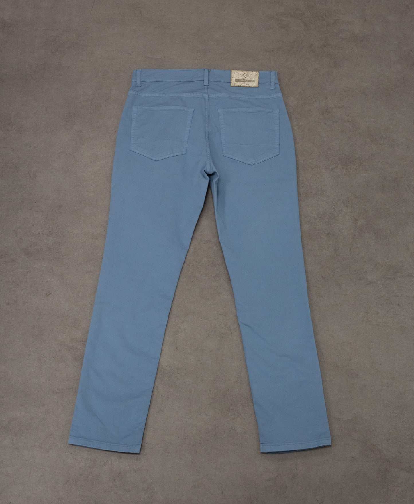 Pantalone celeste regular
